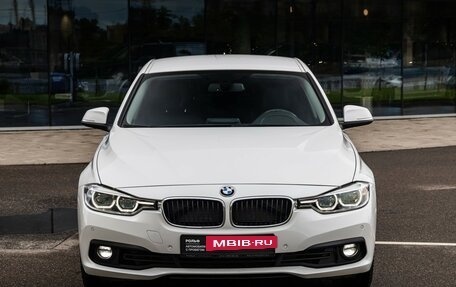 BMW 3 серия, 2018 год, 1 799 000 рублей, 5 фотография