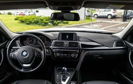 BMW 3 серия, 2018 год, 1 799 000 рублей, 19 фотография