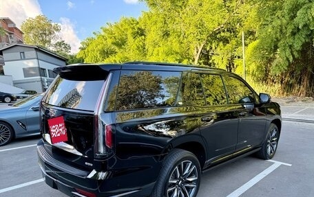 Cadillac Escalade V, 2021 год, 9 700 000 рублей, 7 фотография