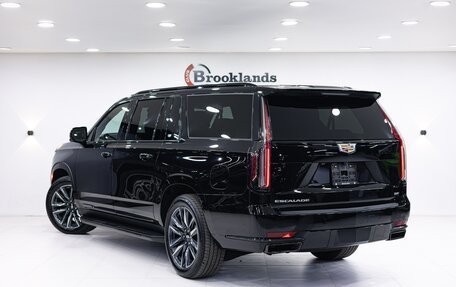 Cadillac Escalade V, 2024 год, 18 390 000 рублей, 6 фотография