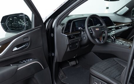 Cadillac Escalade V, 2024 год, 18 390 000 рублей, 7 фотография