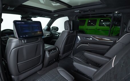 Cadillac Escalade V, 2024 год, 18 390 000 рублей, 27 фотография