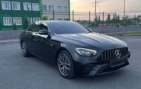 Mercedes-Benz E-Класс, 2021 год, 4 200 000 рублей, 3 фотография