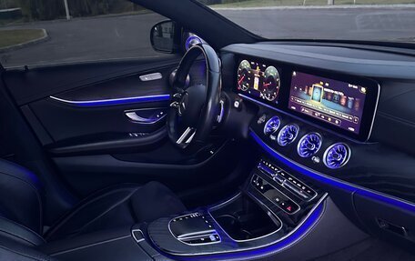 Mercedes-Benz E-Класс, 2021 год, 4 200 000 рублей, 11 фотография