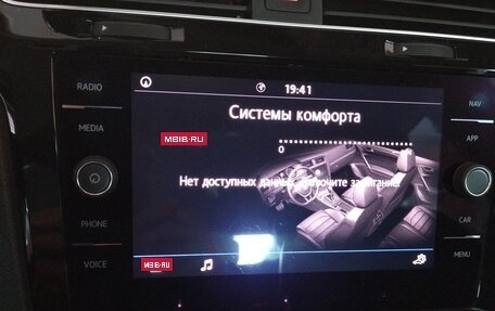 Volkswagen Golf VIII, 2020 год, 1 850 000 рублей, 13 фотография