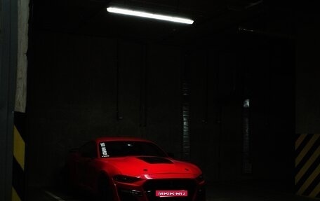 Ford Mustang VI рестайлинг, 2017 год, 2 000 000 рублей, 3 фотография