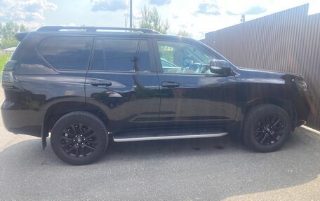 Toyota Land Cruiser Prado 150 рестайлинг 2, 2020 год, 5 370 000 рублей, 7 фотография