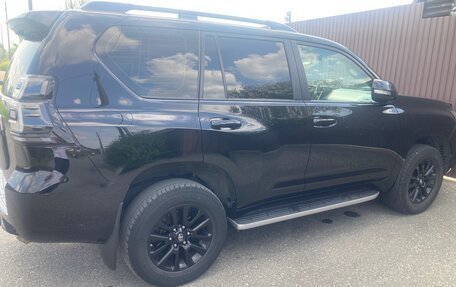 Toyota Land Cruiser Prado 150 рестайлинг 2, 2020 год, 5 370 000 рублей, 8 фотография