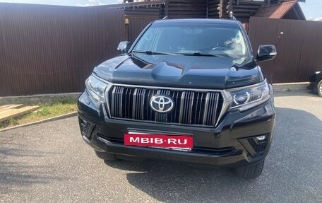 Toyota Land Cruiser Prado 150 рестайлинг 2, 2020 год, 5 370 000 рублей, 3 фотография