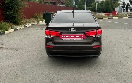 KIA Rio III рестайлинг, 2017 год, 1 049 000 рублей, 3 фотография
