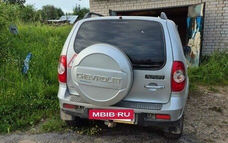 Chevrolet Niva I рестайлинг, 2013 год, 800 000 рублей, 3 фотография