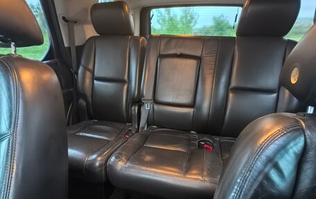 Cadillac Escalade III, 2007 год, 1 070 000 рублей, 13 фотография