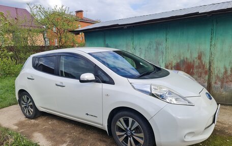 Nissan Leaf I, 2013 год, 1 199 999 рублей, 2 фотография