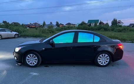 Chevrolet Cruze II, 2010 год, 610 000 рублей, 4 фотография