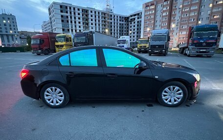 Chevrolet Cruze II, 2010 год, 610 000 рублей, 8 фотография