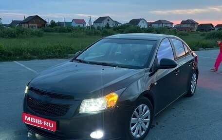 Chevrolet Cruze II, 2010 год, 610 000 рублей, 5 фотография