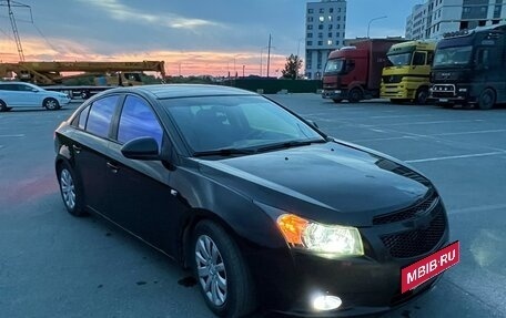 Chevrolet Cruze II, 2010 год, 610 000 рублей, 7 фотография
