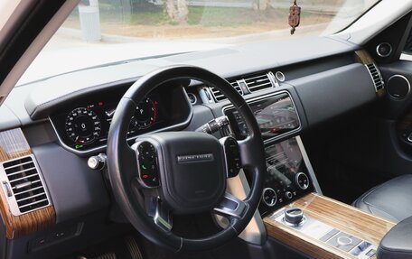 Land Rover Range Rover IV рестайлинг, 2018 год, 5 900 000 рублей, 17 фотография