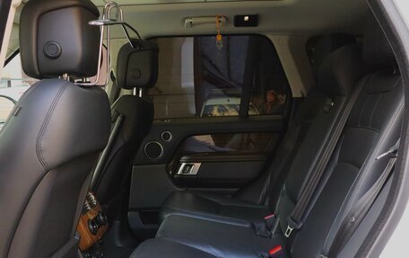 Land Rover Range Rover IV рестайлинг, 2018 год, 5 900 000 рублей, 23 фотография