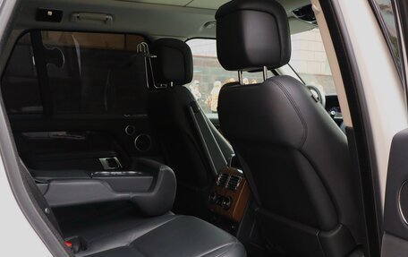 Land Rover Range Rover IV рестайлинг, 2018 год, 5 900 000 рублей, 29 фотография