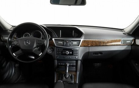 Mercedes-Benz E-Класс, 2011 год, 1 150 000 рублей, 12 фотография