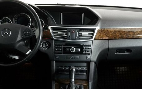 Mercedes-Benz E-Класс, 2011 год, 1 150 000 рублей, 13 фотография