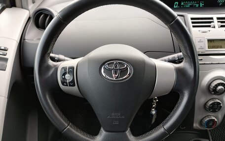 Toyota Yaris III рестайлинг, 2008 год, 650 000 рублей, 24 фотография
