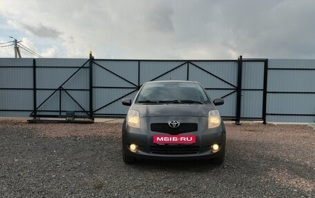 Toyota Yaris III рестайлинг, 2008 год, 650 000 рублей, 19 фотография