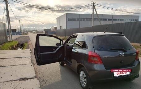 Toyota Yaris III рестайлинг, 2008 год, 650 000 рублей, 20 фотография