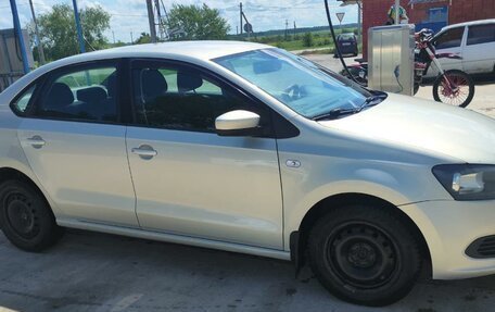 Volkswagen Polo VI (EU Market), 2012 год, 700 000 рублей, 1 фотография