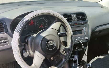 Volkswagen Polo VI (EU Market), 2012 год, 700 000 рублей, 5 фотография