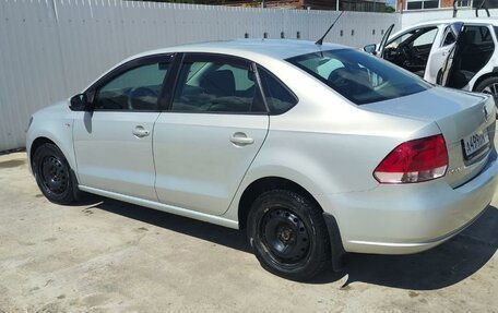 Volkswagen Polo VI (EU Market), 2012 год, 700 000 рублей, 11 фотография