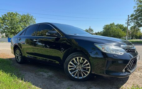 Toyota Camry, 2017 год, 2 725 000 рублей, 2 фотография