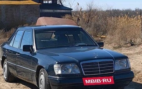 Mercedes-Benz E-Класс, 2001 год, 550 000 рублей, 4 фотография