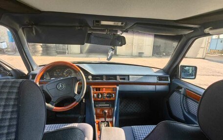 Mercedes-Benz E-Класс, 2001 год, 550 000 рублей, 14 фотография