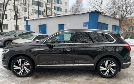 Volkswagen Touareg III, 2019 год, 4 250 000 рублей, 4 фотография