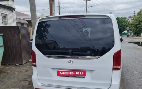 Mercedes-Benz V-Класс, 2018 год, 6 000 000 рублей, 4 фотография
