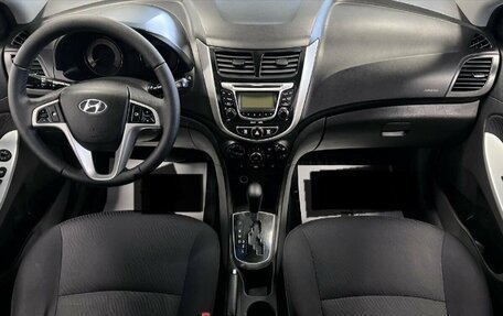 Hyundai Solaris II рестайлинг, 2013 год, 920 000 рублей, 10 фотография