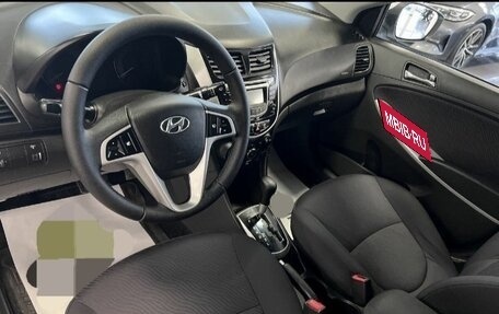 Hyundai Solaris II рестайлинг, 2013 год, 920 000 рублей, 13 фотография