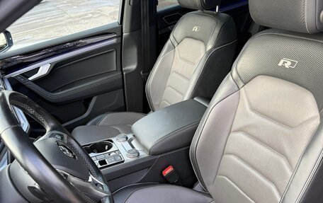 Volkswagen Touareg III, 2018 год, 5 270 000 рублей, 8 фотография