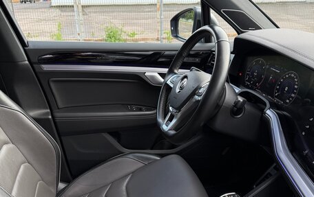 Volkswagen Touareg III, 2018 год, 5 270 000 рублей, 14 фотография