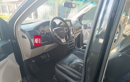 Chrysler Voyager IV, 2010 год, 1 500 000 рублей, 18 фотография