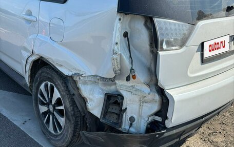 Mitsubishi Outlander III рестайлинг 3, 2010 год, 750 000 рублей, 4 фотография