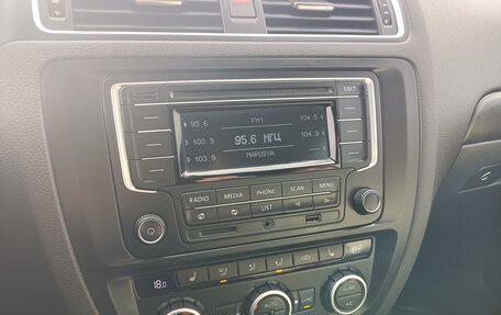 Volkswagen Jetta VI, 2015 год, 1 216 000 рублей, 21 фотография