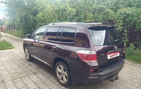 Toyota Highlander III, 2013 год, 1 900 000 рублей, 5 фотография