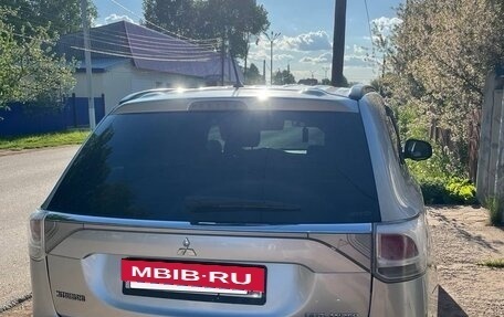 Mitsubishi Outlander III рестайлинг 3, 2013 год, 1 199 000 рублей, 6 фотография