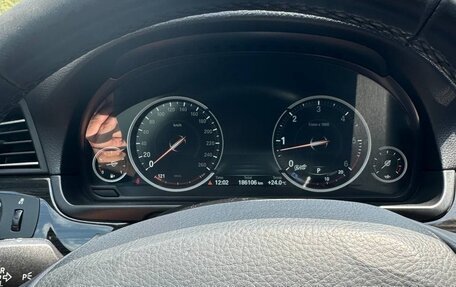 BMW 5 серия, 2013 год, 2 350 000 рублей, 11 фотография