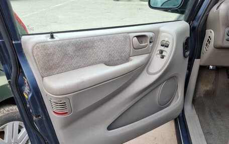 Chrysler Voyager IV, 2001 год, 280 000 рублей, 15 фотография