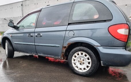 Chrysler Voyager IV, 2001 год, 280 000 рублей, 4 фотография