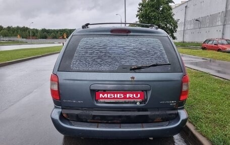 Chrysler Voyager IV, 2001 год, 280 000 рублей, 10 фотография